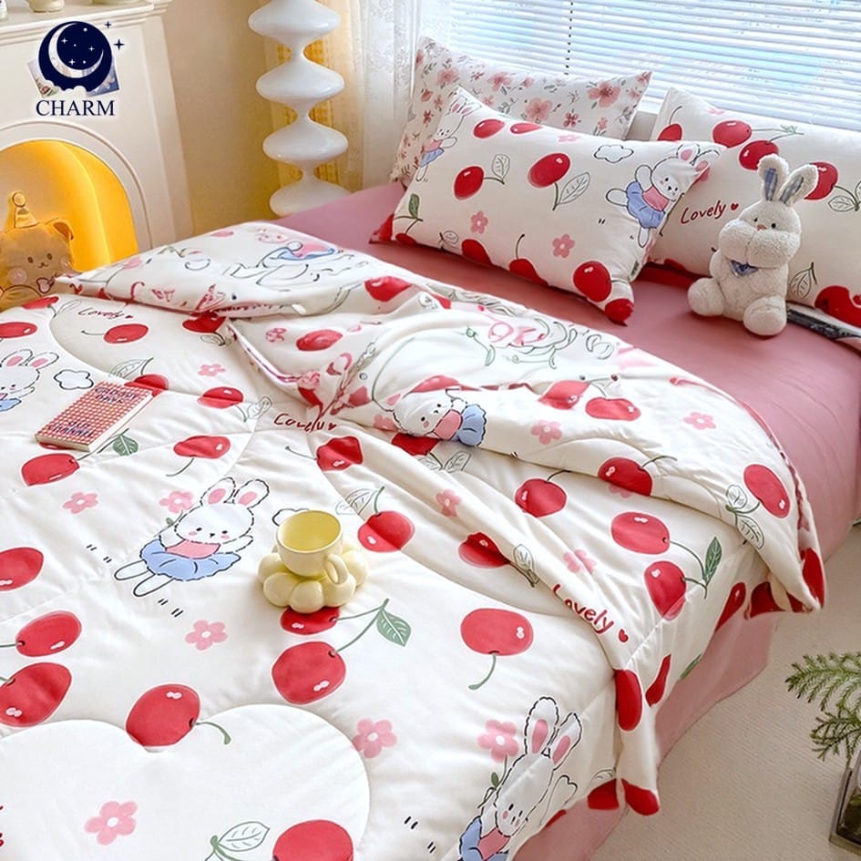 CHARM ชุดผ้าปูที่นอน + ผ้านวม 5 ฟุต 6 ชิ้น ลาย CHERRY BLOOM คอลเลคชั่น DREAMY